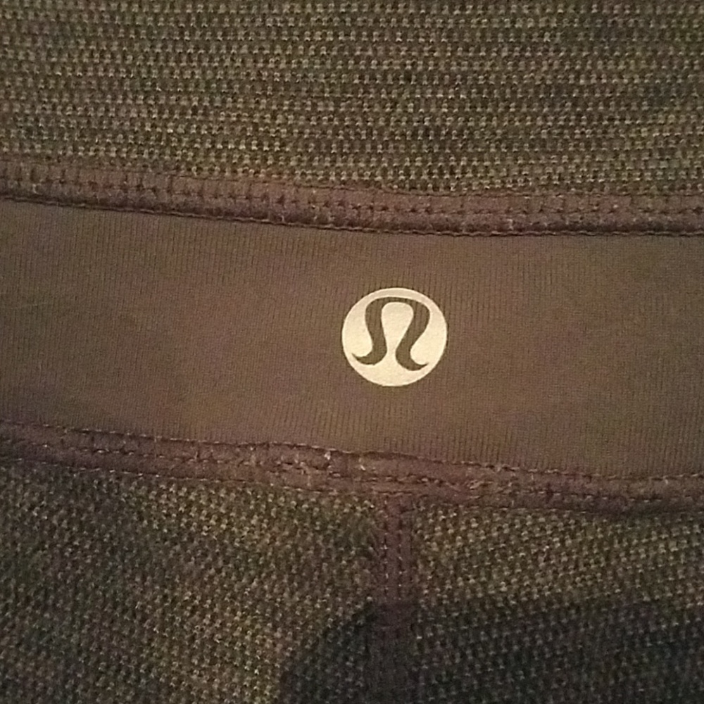 Lululemon capris - Picture 2 of 7